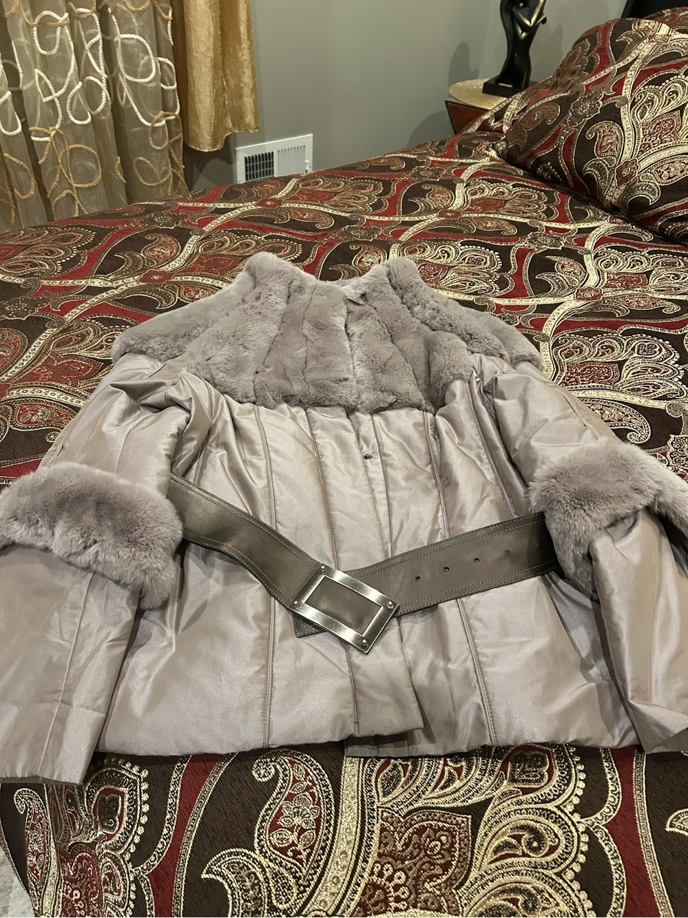Basic Editions Gray Faux Fur-Trim Belted Puffer Jacket